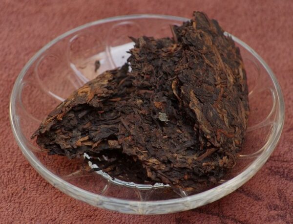2006 Bulang „Nian Chen“ Shu Pu‘er Bing Cha tmavý čaj – Obrázok 11