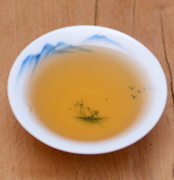 2017 Hekai Gu Shu Pu‘er Bing Cha tmavý čaj – Obrázok 6