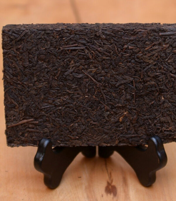 2001 Menghai 7572 Shu Pu'er Zhuan Cha tmavý čaj – Obrázok 2
