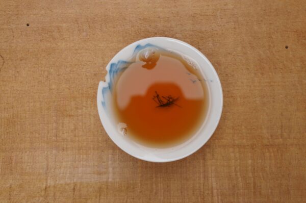 2006 Meng Pa Sha Shan Gu Shu Pu‘er Bing Cha tmavý čaj – Obrázok 8