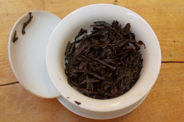 2016 Wu Yi Shan Da Hong Pao oolong čaj – Obrázok 3