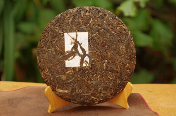 2018 Shi Kun Mu „Xin Yun Sheng” Gu Shu Pu’er Bing Cha tmavý čaj – Obrázok 4
