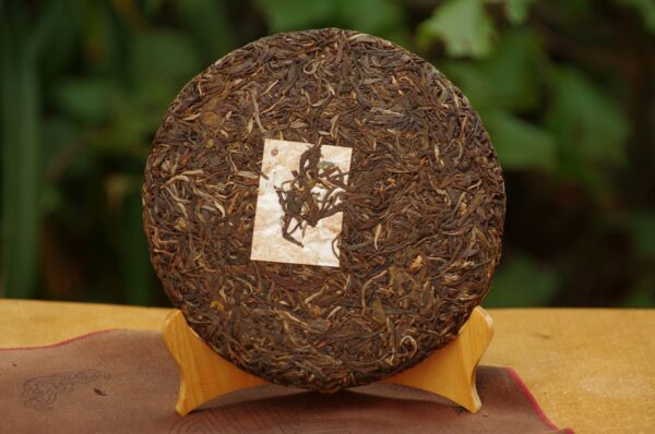 2020 Shi Kun Mu „Yun Ji“ Pu‘er Bing Cha tmavý čaj – Obrázok 4