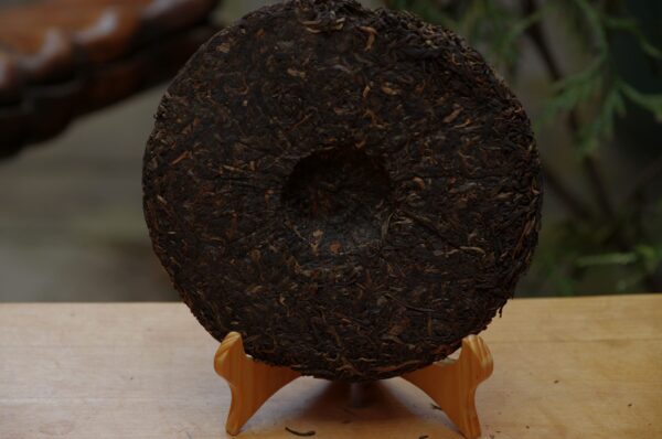 2009 Liming Menghai 0432 Pu‘er Bing Cha tmavý čaj – Obrázok 4