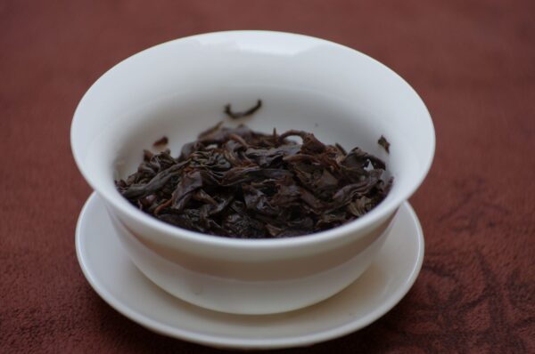 2018 Jiu Wan Bai Jia Cha Pu‘er Bing Cha tmavý čaj – Obrázok 6