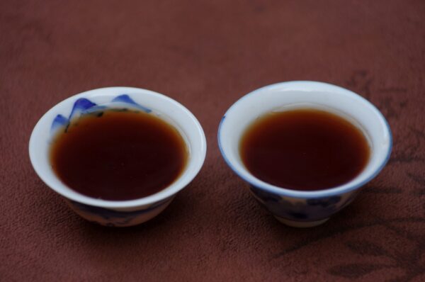 2014 Menghai 7572 Shu Pu'er Bing Cha tmavý čaj – Obrázok 7
