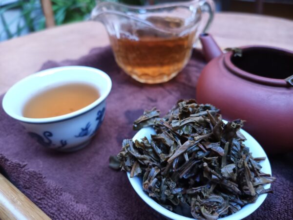 2010 Lincang Ye Fang Sheng Pu’er Zhuan Cha tmavý čaj – Obrázok 9