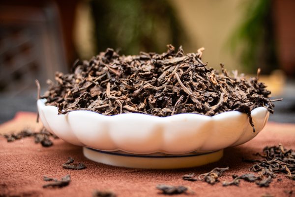 2001 Yi Wu "Chen Xiang" Shu Pu‘er San Cha tmavý čaj – Obrázok 6